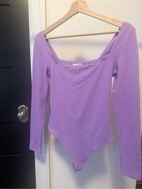 Aritzia Babaton Square-Neck Long-Sleeve Bodysuit - Lavender
